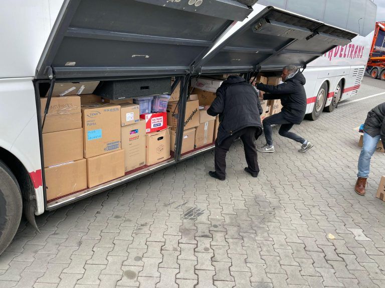 Erste Hilfsgüterlieferung zum Grenzübergang Medyka